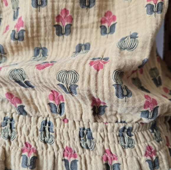 Porridge Anthropologie Elizabeth Floral Yellow Peasant Blouse. Size XS - Picture 9 of 14